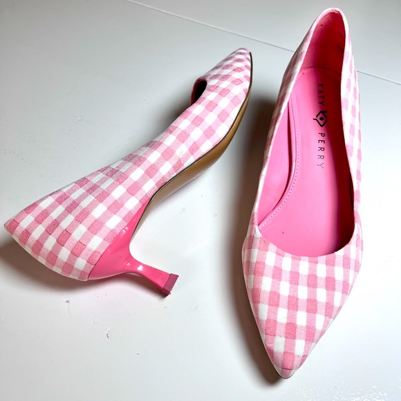 💕 KATY PERRY | 9 | The Golden Pump - Picture 2 of 16